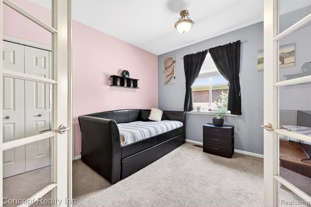 42392 White Hart Boulevard, Canton, MI 48188