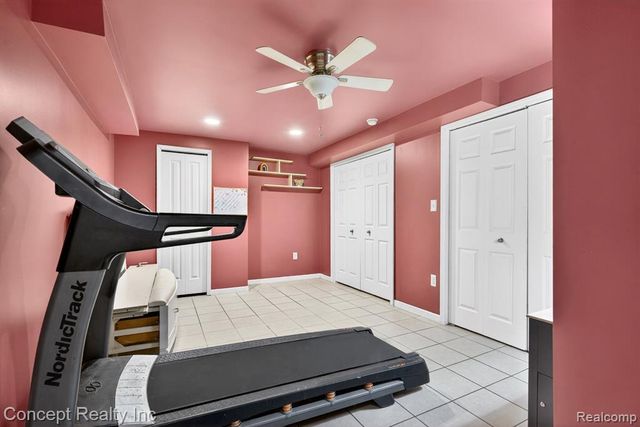 42392 White Hart Boulevard, Canton, MI 48188