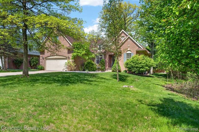 42392 White Hart Boulevard, Canton, MI 48188