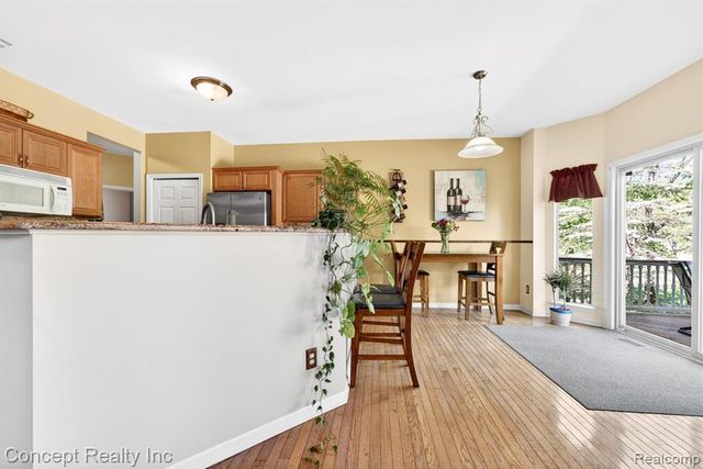42392 White Hart Boulevard, Canton, MI 48188