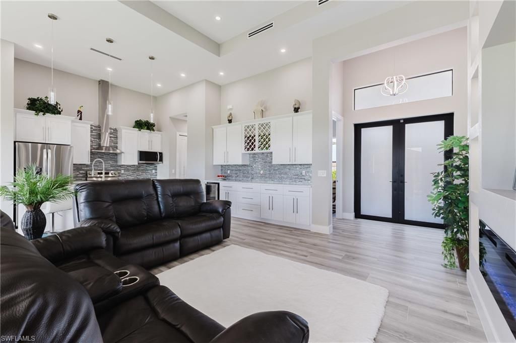 Image 12 of property listing at 4126 NW 39th ST, Cape Coral, FL 33993