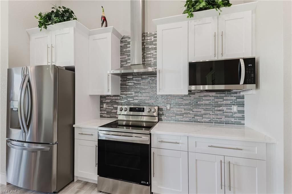 Image 14 of property listing at 4126 NW 39th ST, Cape Coral, FL 33993