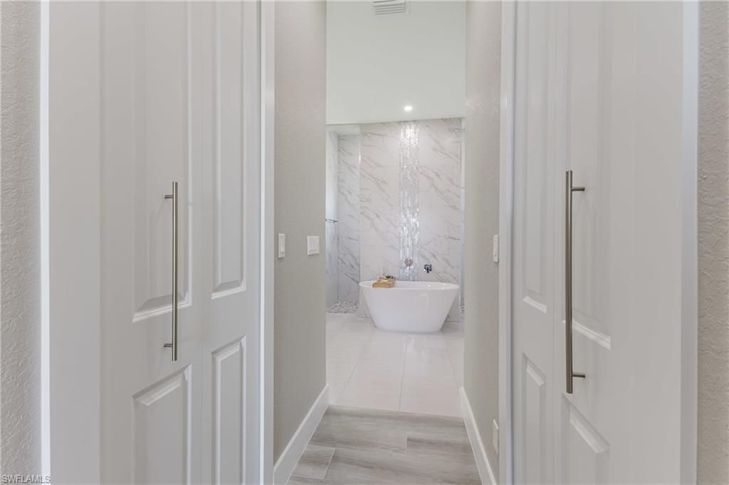 Image 30 of property listing at 4126 NW 39th ST, Cape Coral, FL 33993