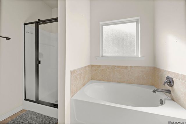 15421 Mossystone Dr, Prairieville, LA 70769