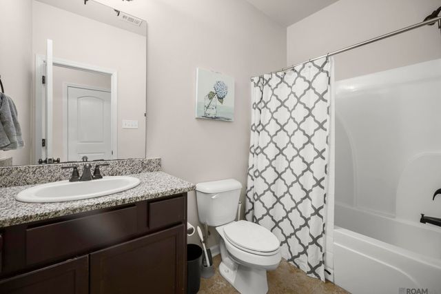 15421 Mossystone Dr, Prairieville, LA 70769