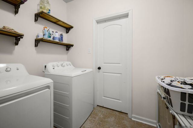 15421 Mossystone Dr, Prairieville, LA 70769