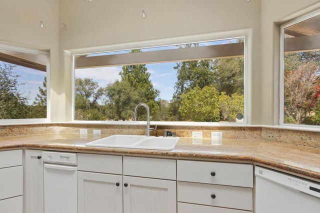 14341 Indian Springs Rd, Penn Valley, CA 95946