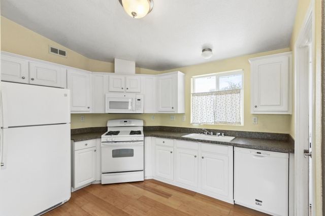 14341 Indian Springs Rd, Penn Valley, CA 95946