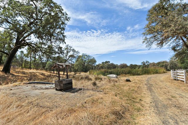 14341 Indian Springs Rd, Penn Valley, CA 95946