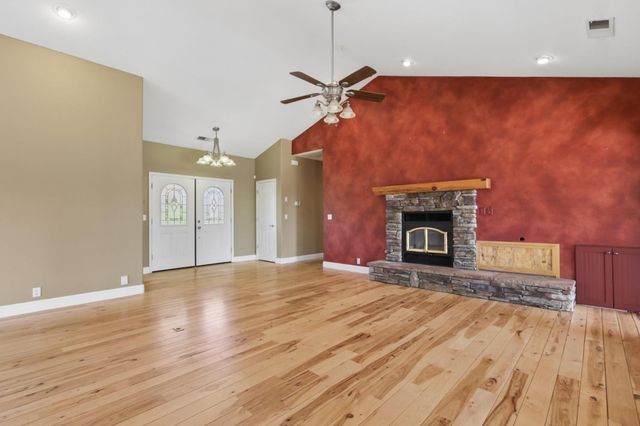 14341 Indian Springs Rd, Penn Valley, CA 95946