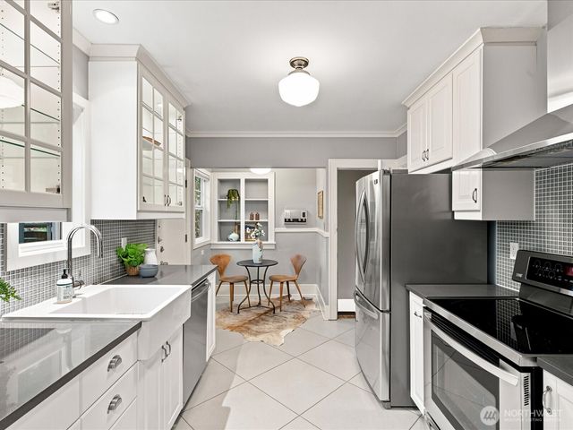 6742 7th Avenue NW, Seattle, WA 98117