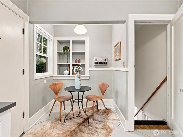6742 7th Avenue NW, Seattle, WA 98117
