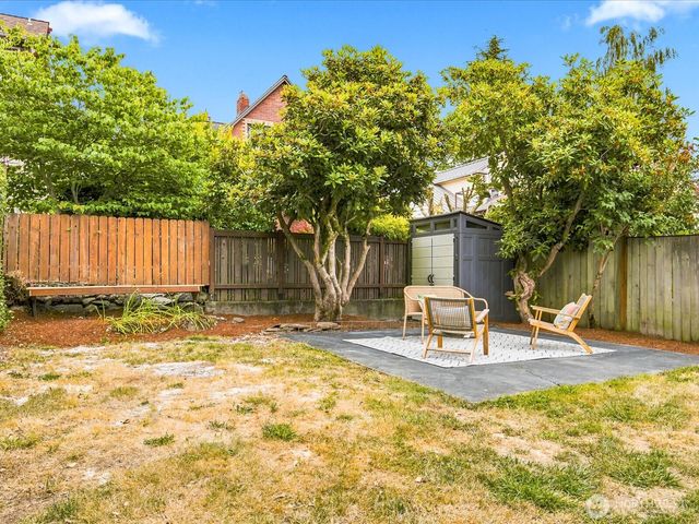 6742 7th Avenue NW, Seattle, WA 98117