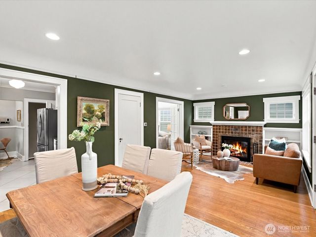 6742 7th Avenue NW, Seattle, WA 98117