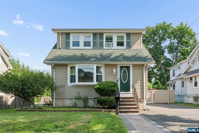 44 E Quackenbush Avenue, Dumont, NJ 07628