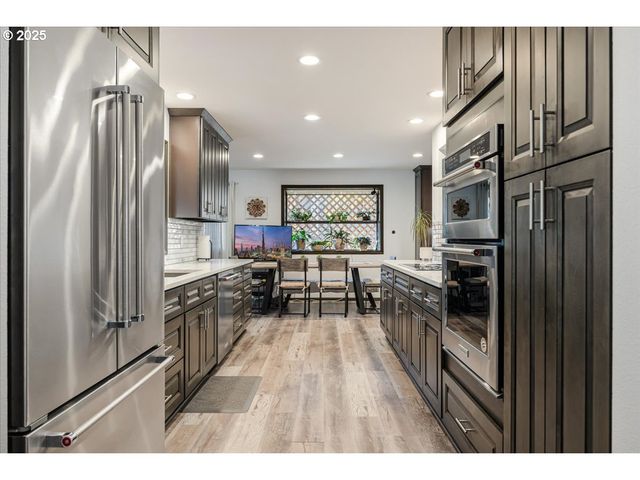 15120 Se FRANKLIN St, Portland, OR 97236