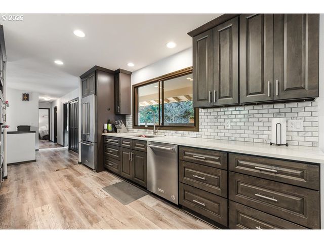 15120 Se FRANKLIN St, Portland, OR 97236