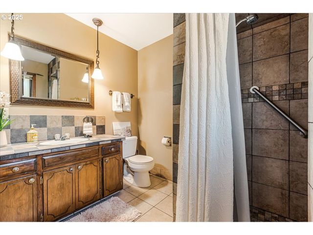 15120 Se FRANKLIN St, Portland, OR 97236