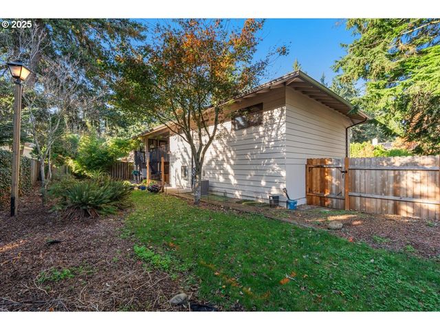 15120 Se FRANKLIN St, Portland, OR 97236