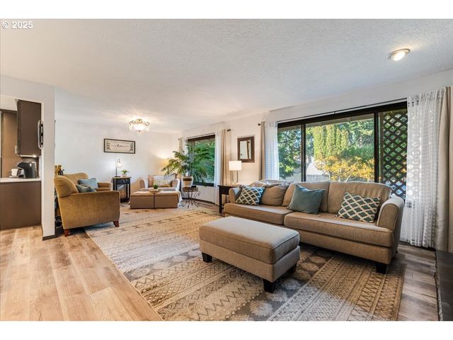 15120 Se FRANKLIN St, Portland, OR 97236