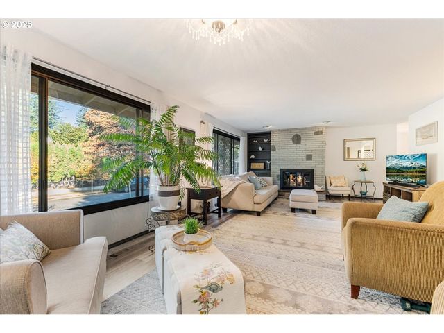 15120 Se FRANKLIN St, Portland, OR 97236