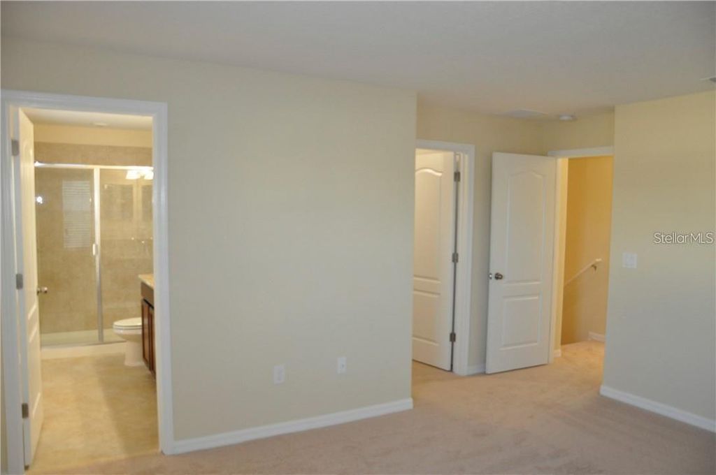 Image 11 of property listing at 7612 FAIRGROVE AVENUE, Windermere, FL 34786