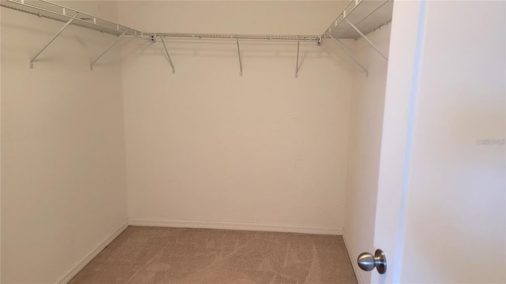 Image 30 of property listing at 7612 FAIRGROVE AVENUE, Windermere, FL 34786