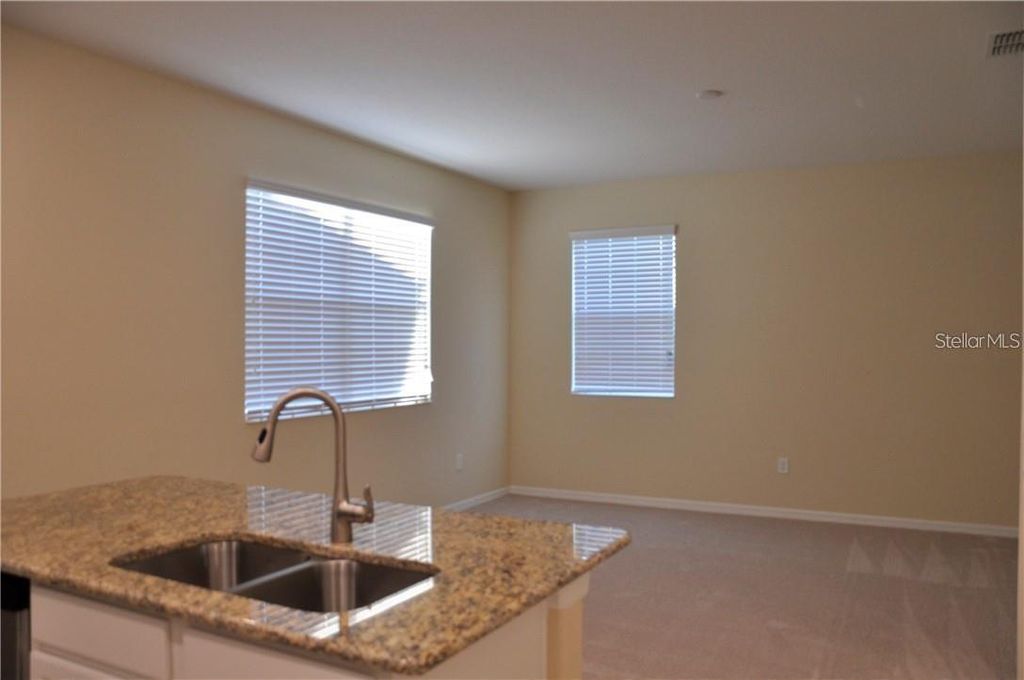 Image 6 of property listing at 7612 FAIRGROVE AVENUE, Windermere, FL 34786