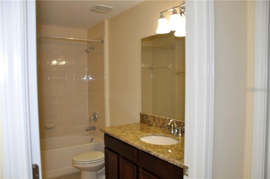 Image 9 of property listing at 7612 FAIRGROVE AVENUE, Windermere, FL 34786
