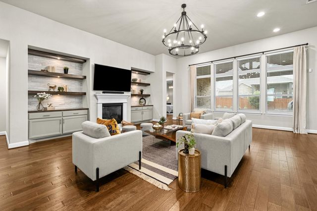 305 Milano DR, Liberty Hill, TX 78642