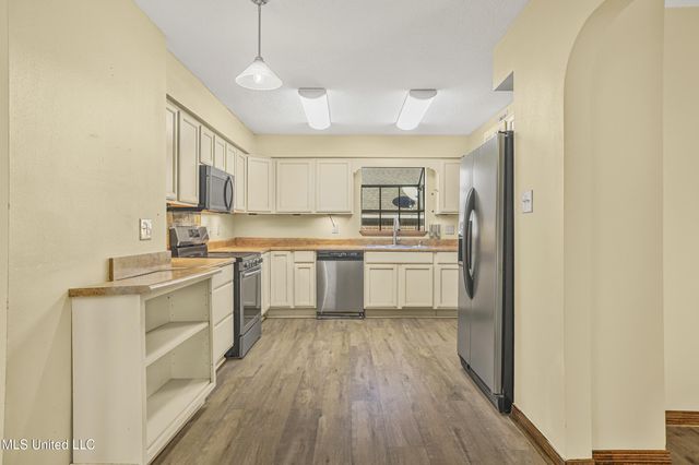 4409 Shadow Wood Circle, Pascagoula, MS 39581