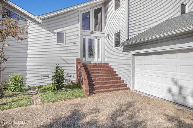 4409 Shadow Wood Circle, Pascagoula, MS 39581