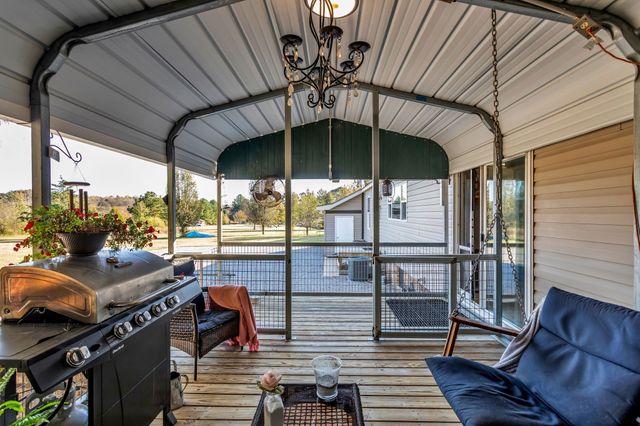 2673 McKnight Rd, Culleoka, TN 38451