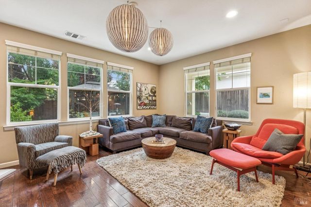 4155 Casper Way, Napa, CA 94558