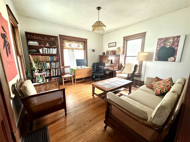 1132 Elm Street, Grinnell, IA 50112