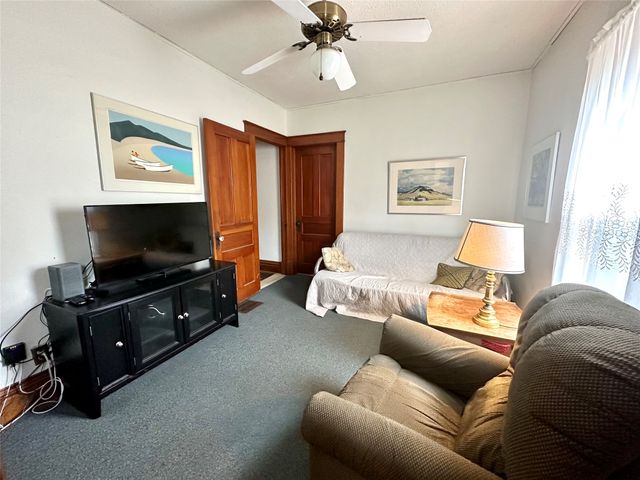 1132 Elm Street, Grinnell, IA 50112