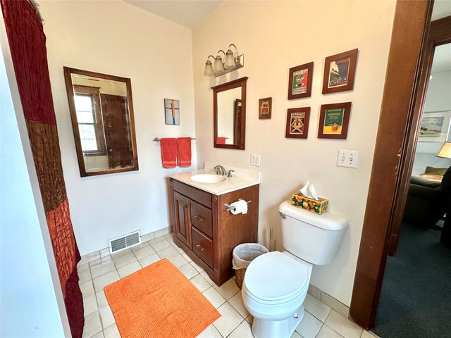 1132 Elm Street, Grinnell, IA 50112