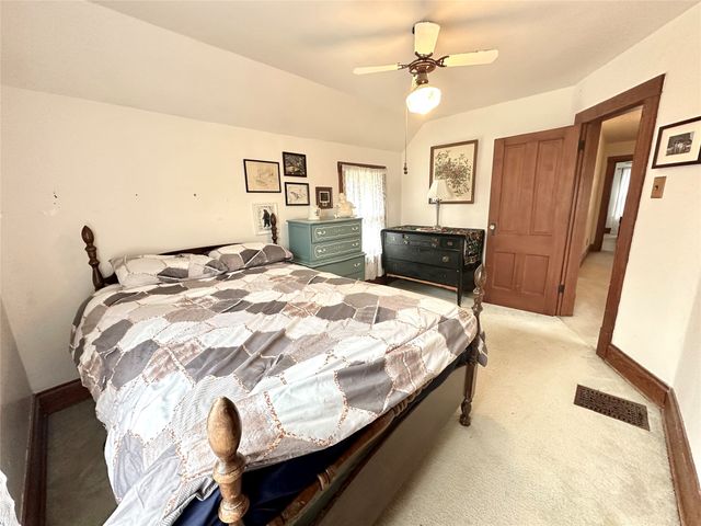 1132 Elm Street, Grinnell, IA 50112