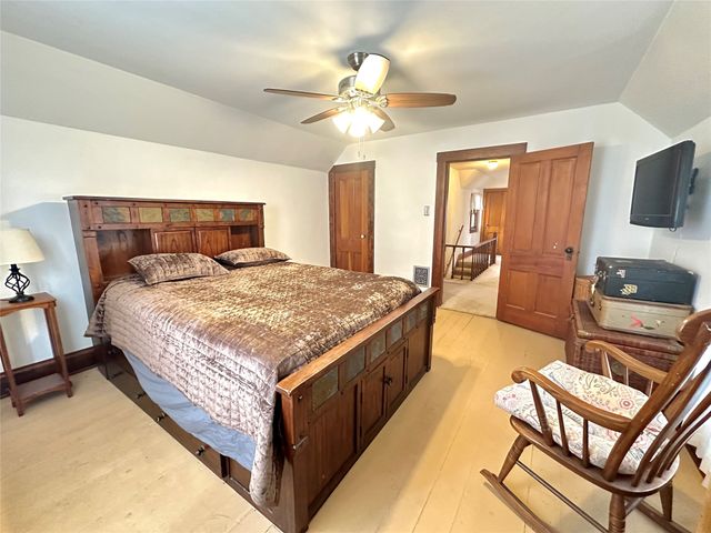1132 Elm Street, Grinnell, IA 50112