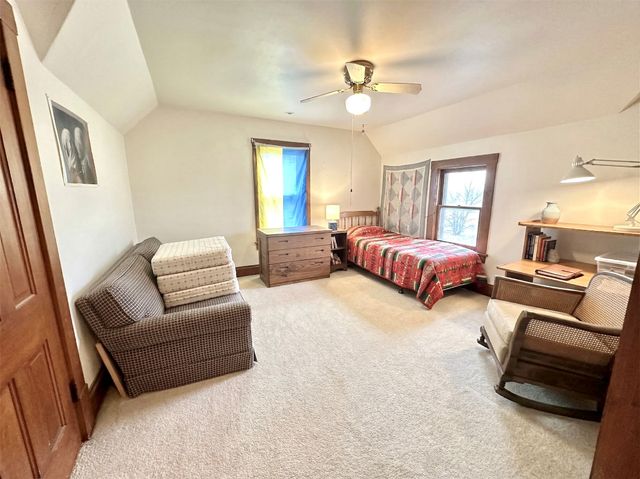 1132 Elm Street, Grinnell, IA 50112