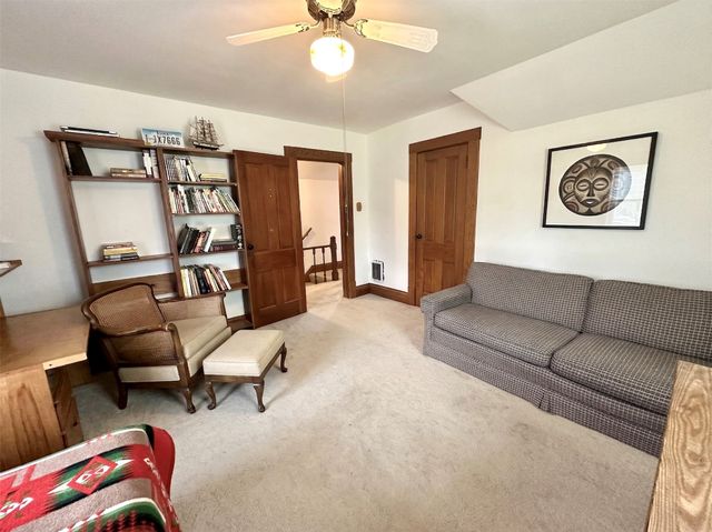 1132 Elm Street, Grinnell, IA 50112