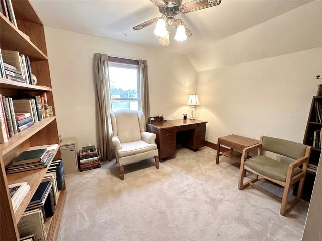 1132 Elm Street, Grinnell, IA 50112
