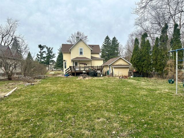 1132 Elm Street, Grinnell, IA 50112