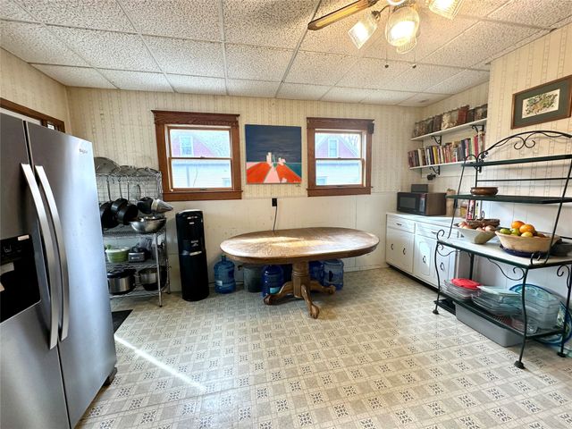 1132 Elm Street, Grinnell, IA 50112