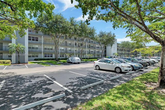 251 SW 132nd Way 408H, Pembroke Pines, FL 33027