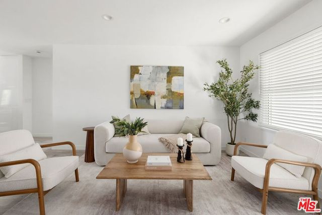 6160 Shoshone Avenue, Encino, CA 91316