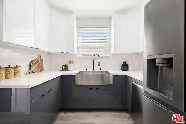 6160 Shoshone Avenue, Encino, CA 91316