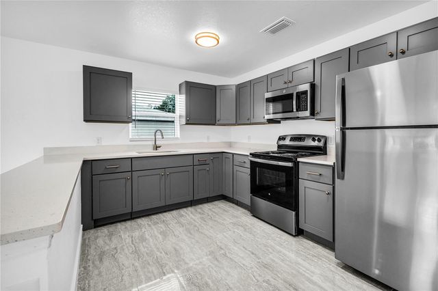 5310 22ND STREET COURT E, Bradenton, FL 34203