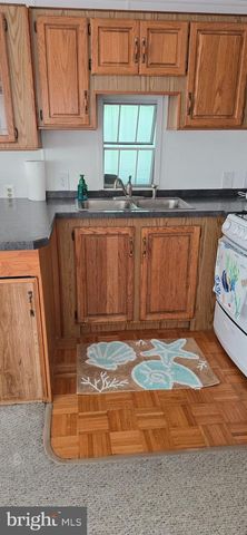 319 DOLPHIN DR, Berlin, MD 21811
