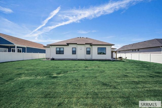 902 Jack Ln, Idaho Falls, ID 83402